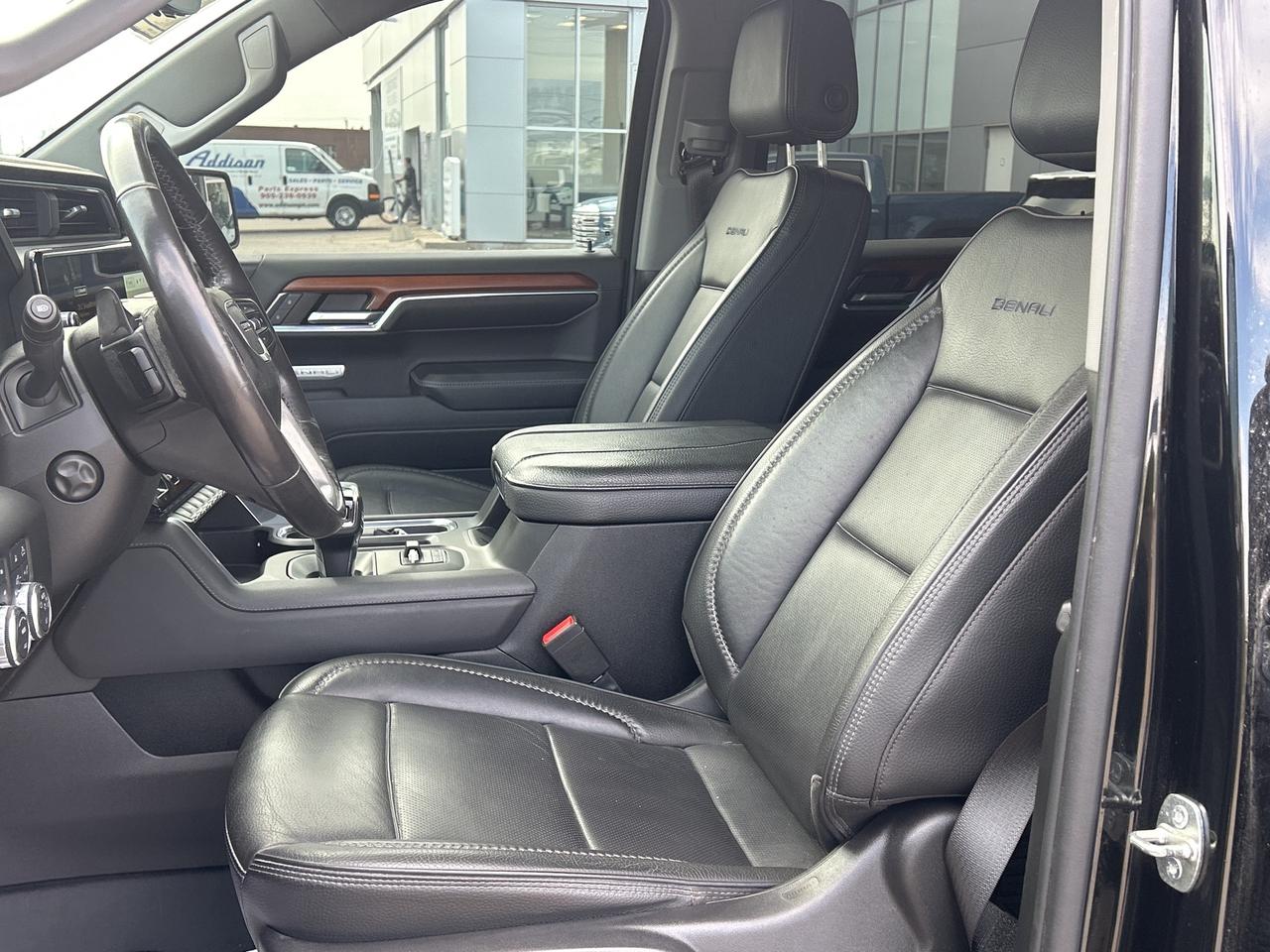 2023 GMC Sierra 1500 4WD Crew Cab 147  Denali Photo