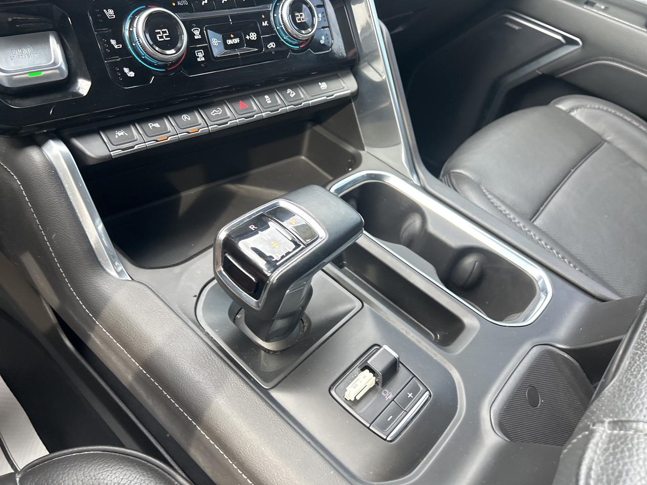 2023 GMC Sierra 1500 4WD Crew Cab 147  Denali Photo