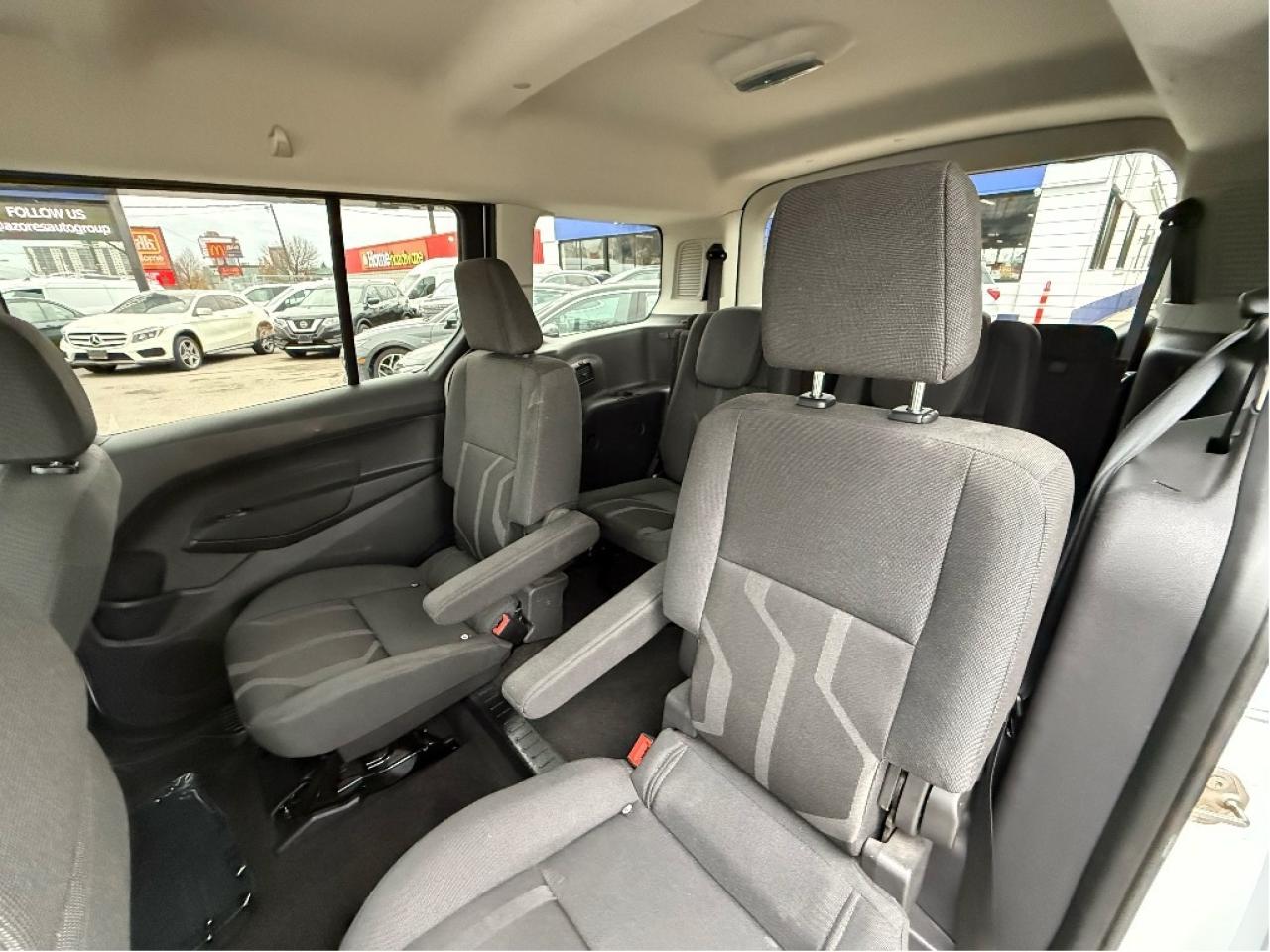 2017 Ford Transit Connect Passenger Wagon 6 Passenger Certified LongWheelBase B.Cam Only61KM Photo