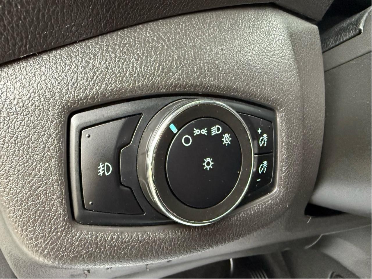 2017 Ford Transit Connect Passenger Wagon 6 Passenger Certified LongWheelBase B.Cam Only61KM Photo