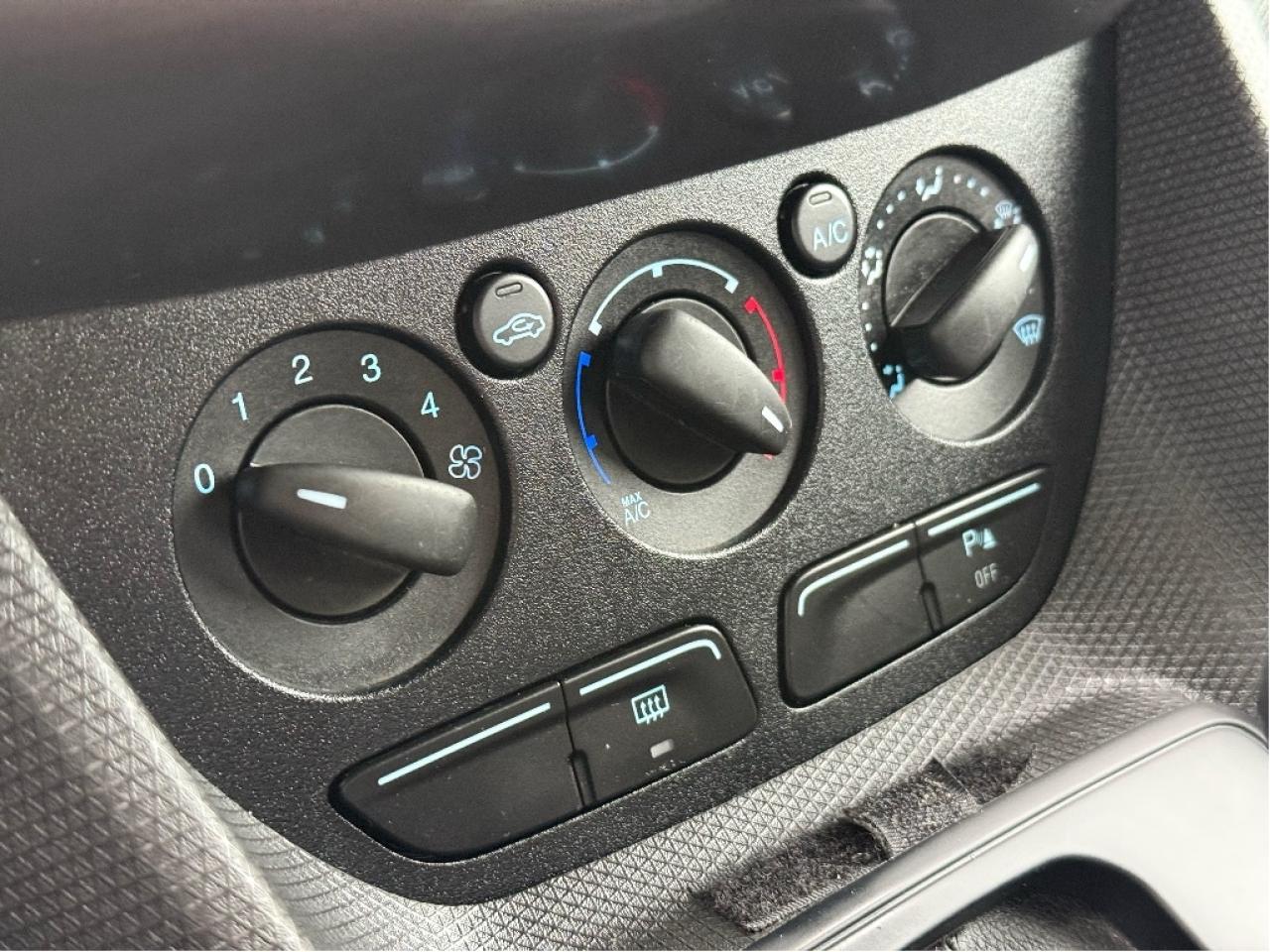 2017 Ford Transit Connect Passenger Wagon 6 Passenger Certified LongWheelBase B.Cam Only61KM Photo