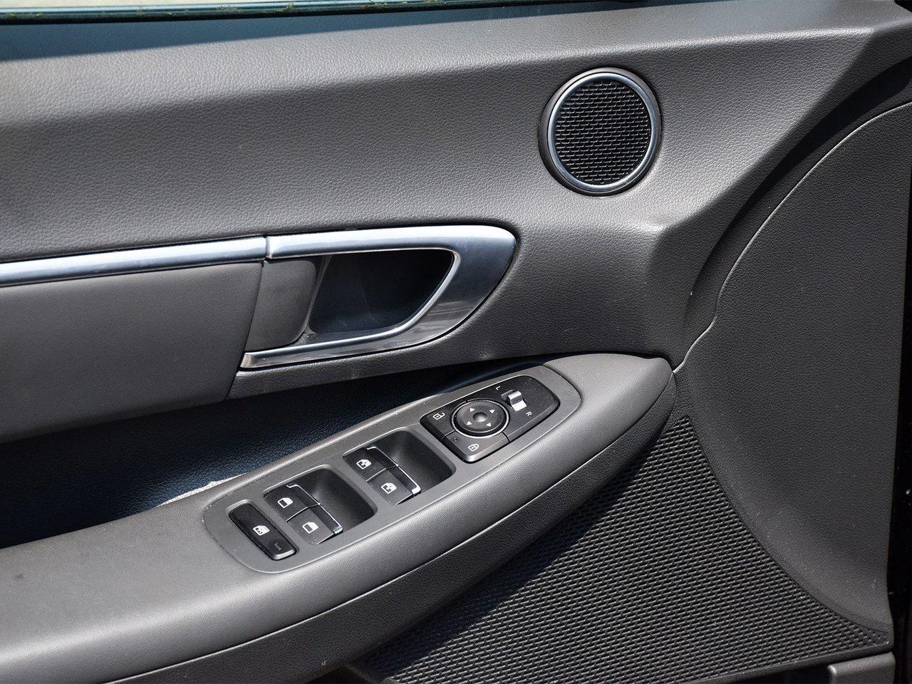 2022 Hyundai Sonata Sport 1Owner  Ontario Local  2 Set of Tires  Leath Photo