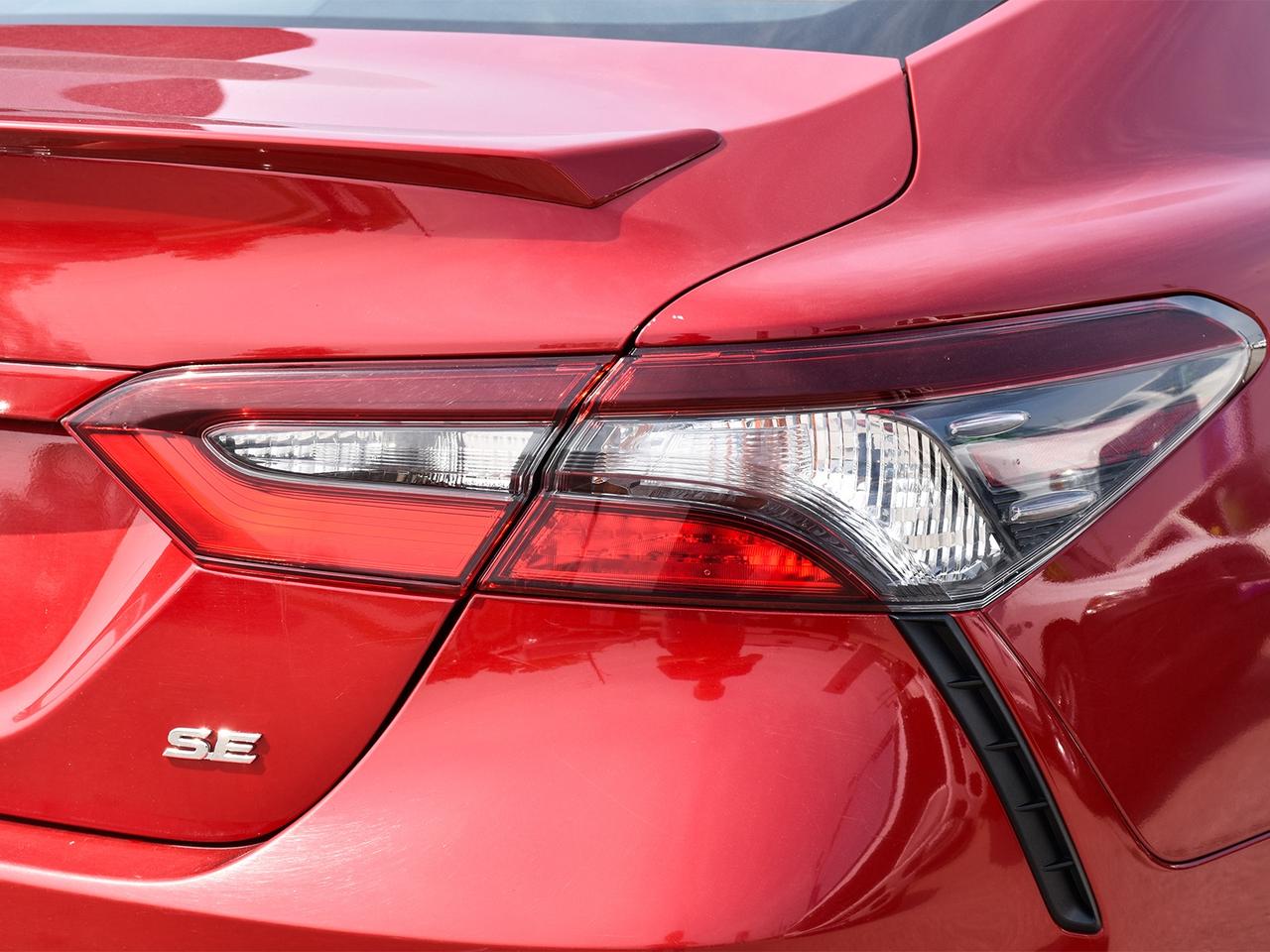 2021 Toyota Camry SE ~Heated Seats ~Camera ~Bluetooth ~Alloy Wheels Photo