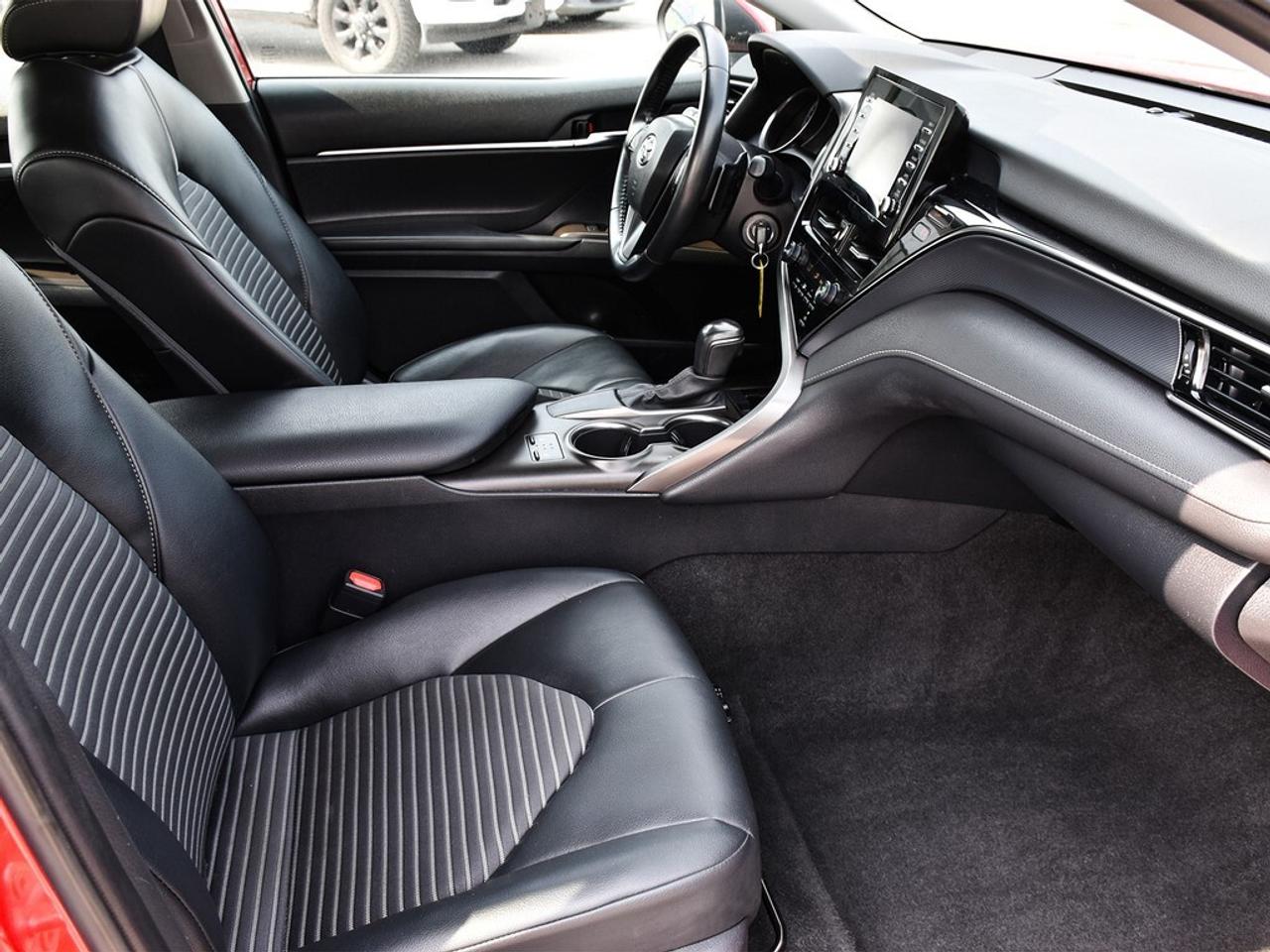 2021 Toyota Camry SE ~Heated Seats ~Camera ~Bluetooth ~Alloy Wheels Photo