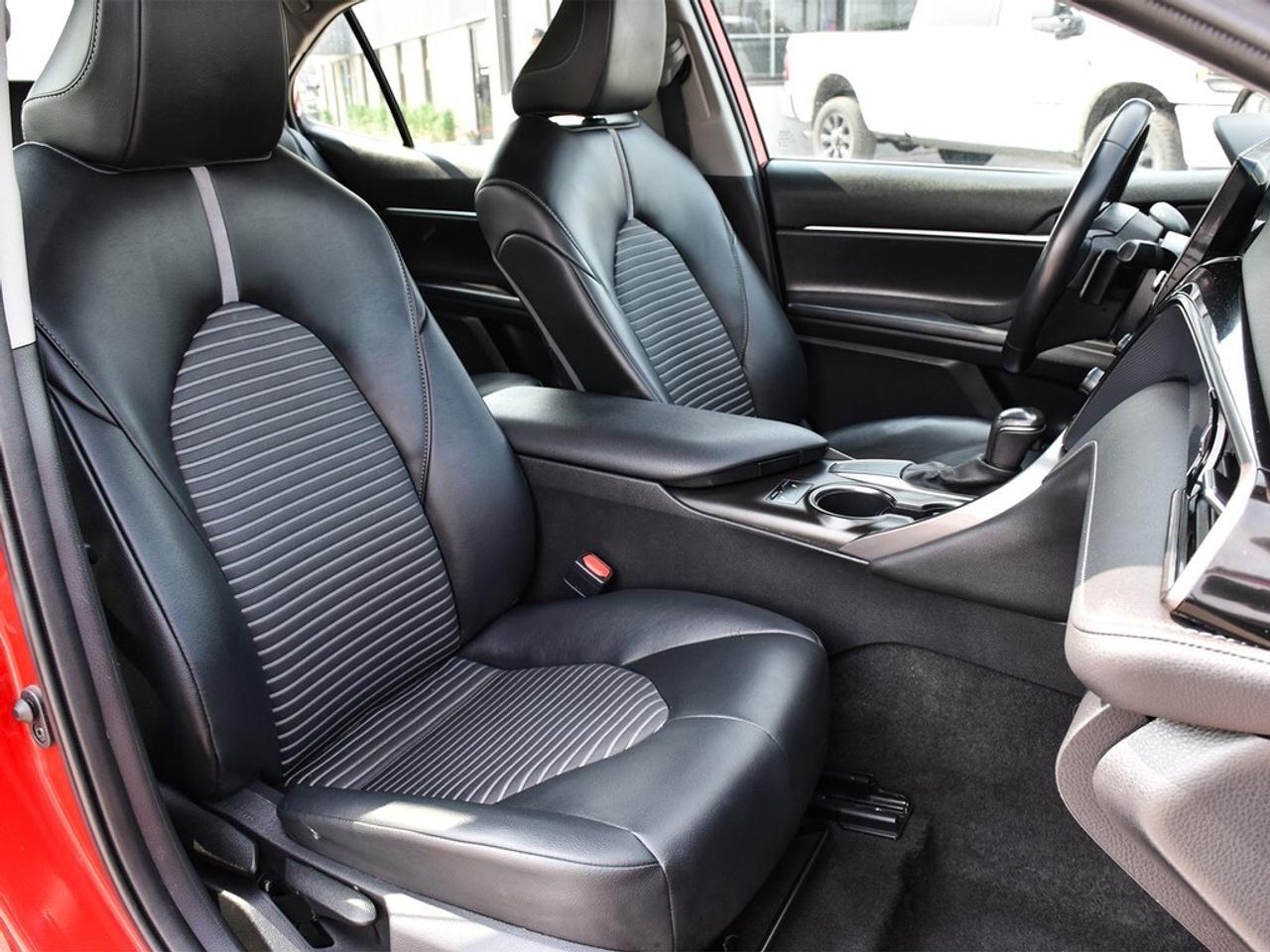 2021 Toyota Camry SE ~Heated Seats ~Camera ~Bluetooth ~Alloy Wheels Photo