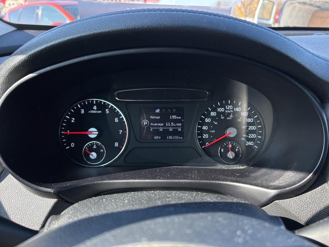 2016 Kia Sorento LX, AUTOMATIC, HEATED SEATS, CLEAN CARFAX! Photo