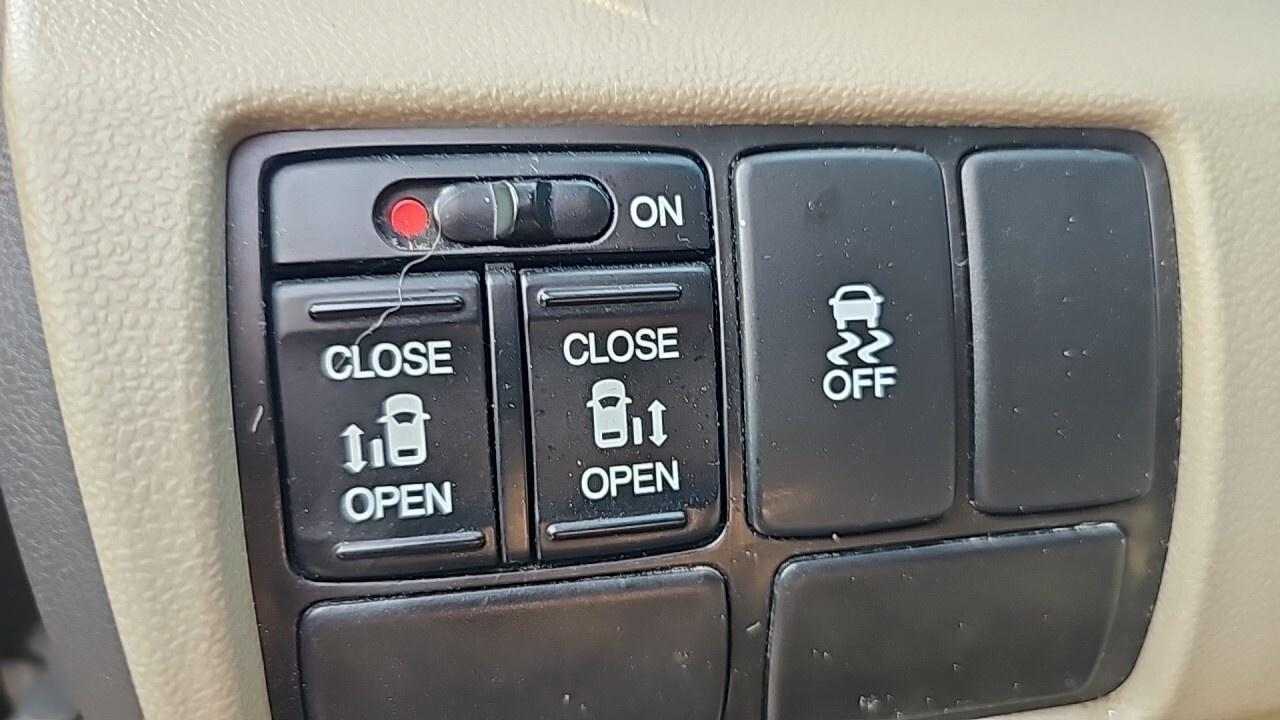 2013 Honda Odyssey 4dr Wgn EX/Power Sliding Doors/Rear View Camera/Po Photo