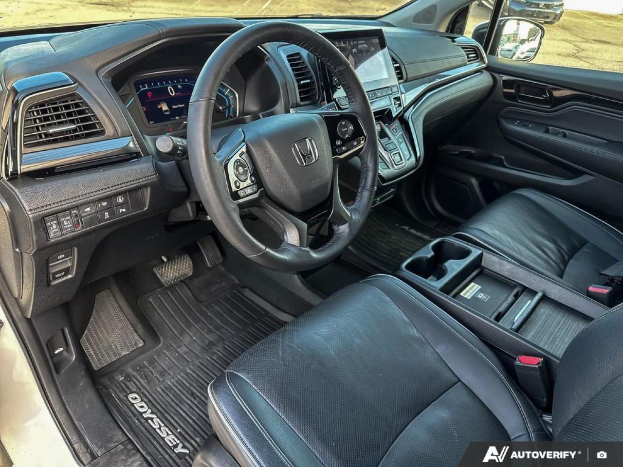 2023 Honda Odyssey Touring Auto   LEATHER    VNT SEAT   PWR DOORS Photo