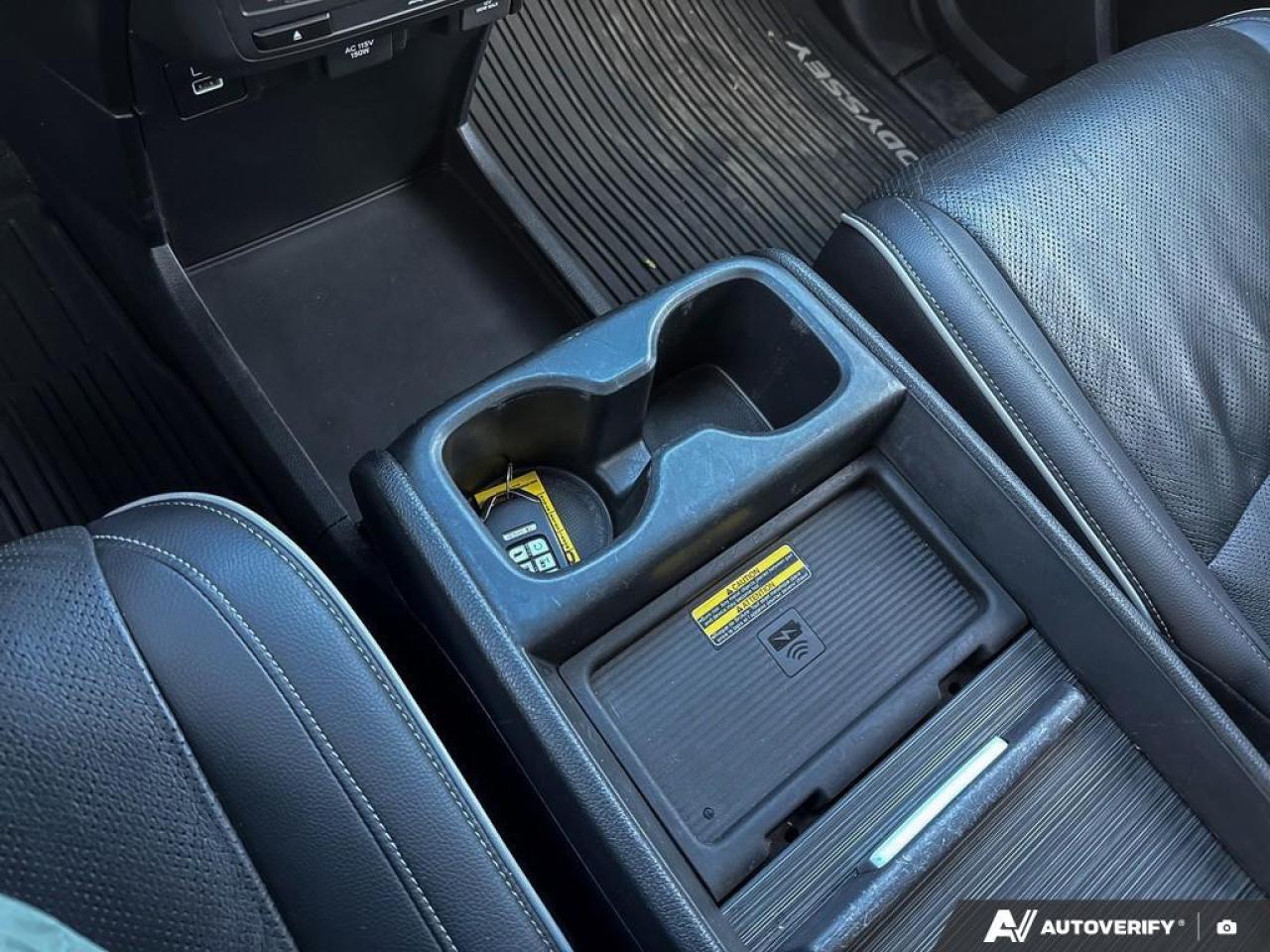 2023 Honda Odyssey Touring Auto   LEATHER    VNT SEAT   PWR DOORS Photo