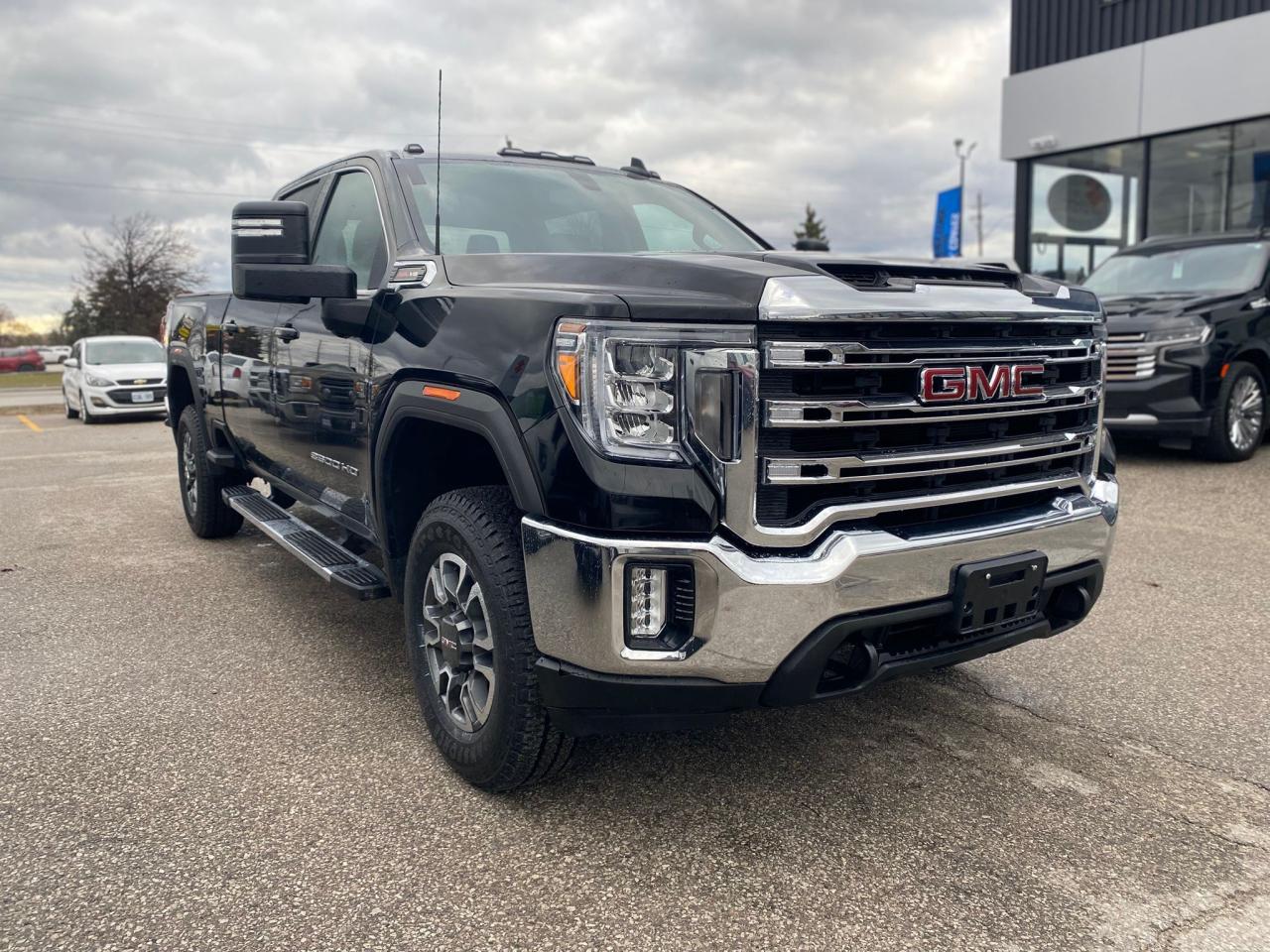 2023 GMC Sierra 3500HD SLE 4x4 Crew Cab ~Heated Seats ~Bluetooth ~Camera Photo