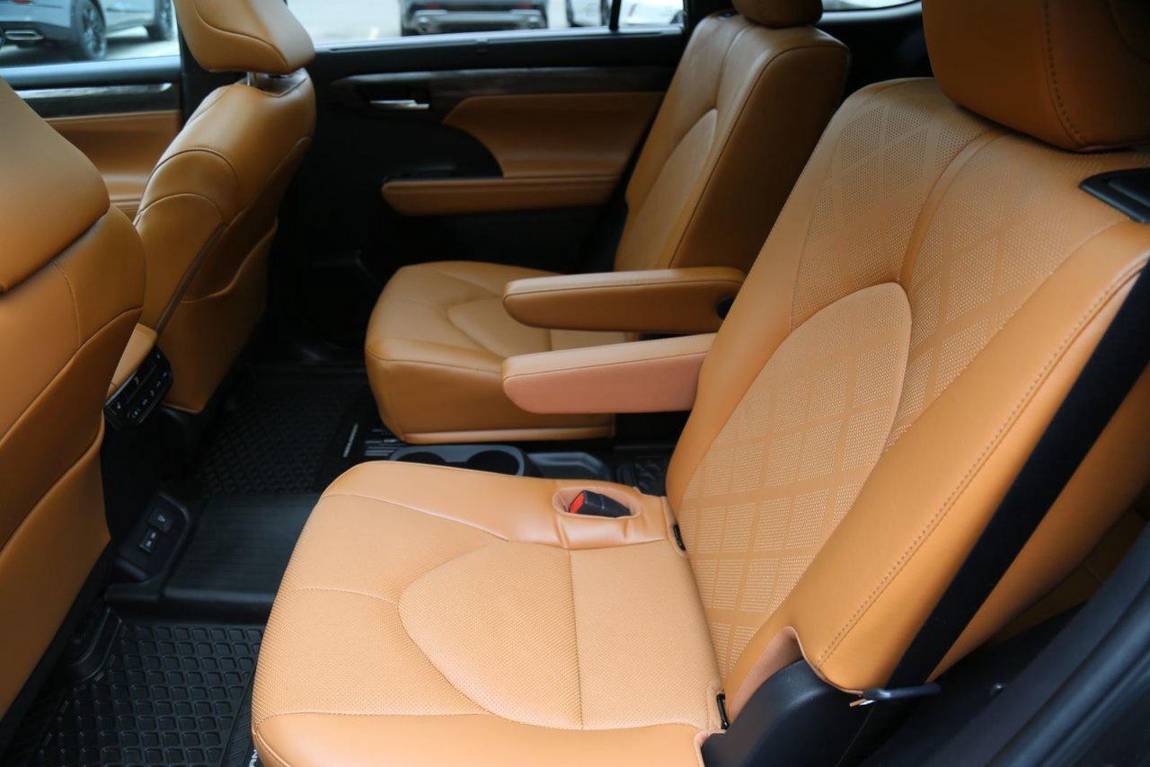 2023 Toyota Highlander  Photo