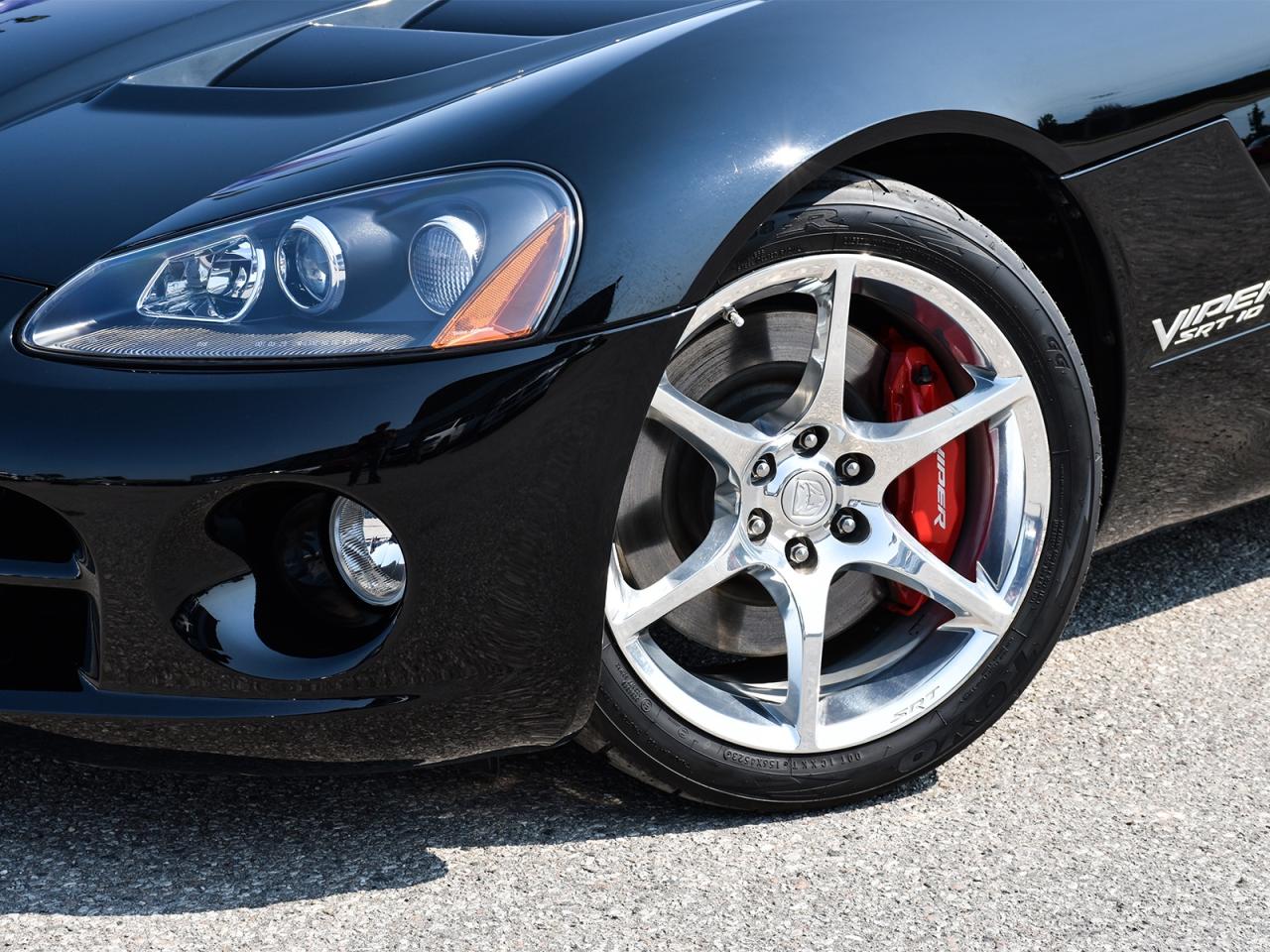 2009 Dodge Viper SRT10 ~600HP 8.4L V10   6-Speed   RARE   LOW KM ! Photo