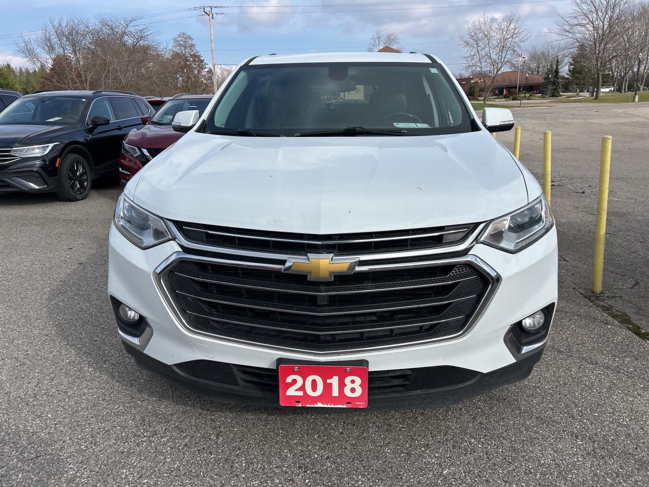 2018 Chevrolet Traverse LT, 7 PASS, HEATED SEATS, AWD, REMOTE START! Photo2