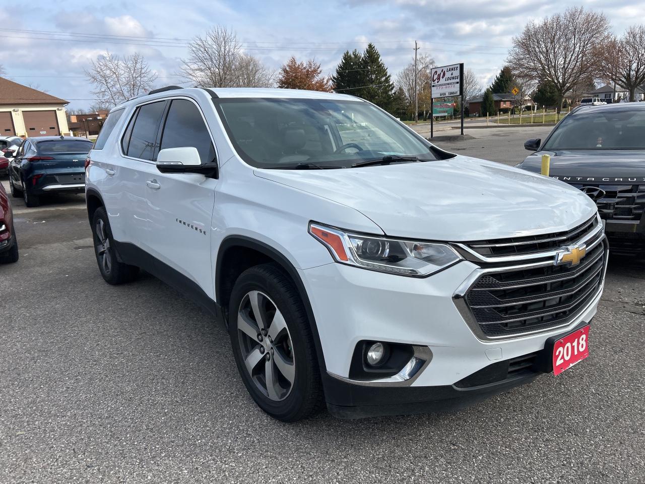 2018 Chevrolet Traverse LT, 7 PASS, HEATED SEATS, AWD, REMOTE START! Photo