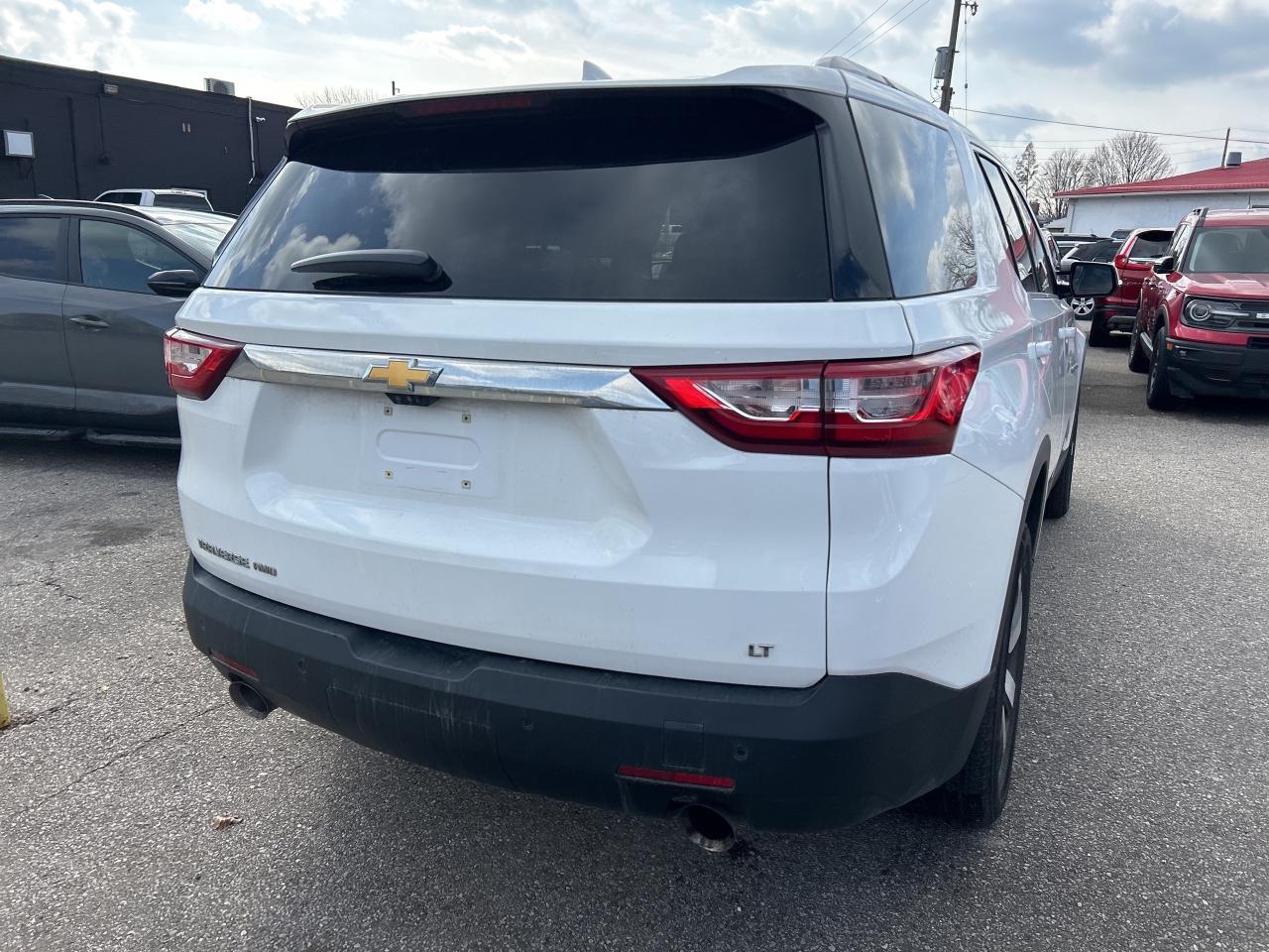 2018 Chevrolet Traverse LT, 7 PASS, HEATED SEATS, AWD, REMOTE START! Photo