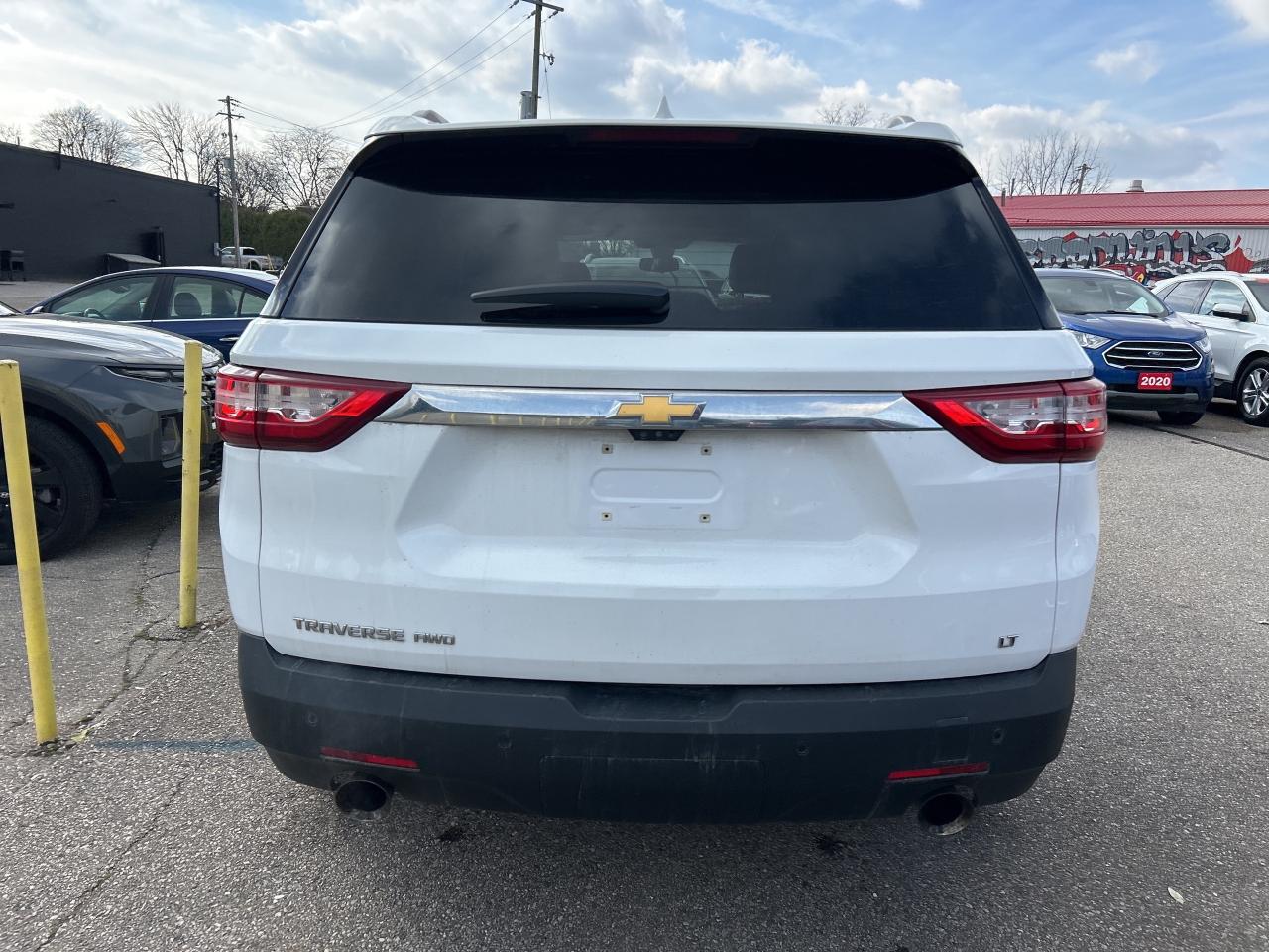 2018 Chevrolet Traverse LT, 7 PASS, HEATED SEATS, AWD, REMOTE START! Photo