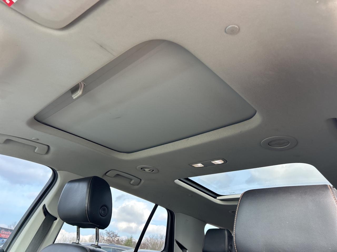 2018 Chevrolet Traverse LT, 7 PASS, HEATED SEATS, AWD, REMOTE START! Photo