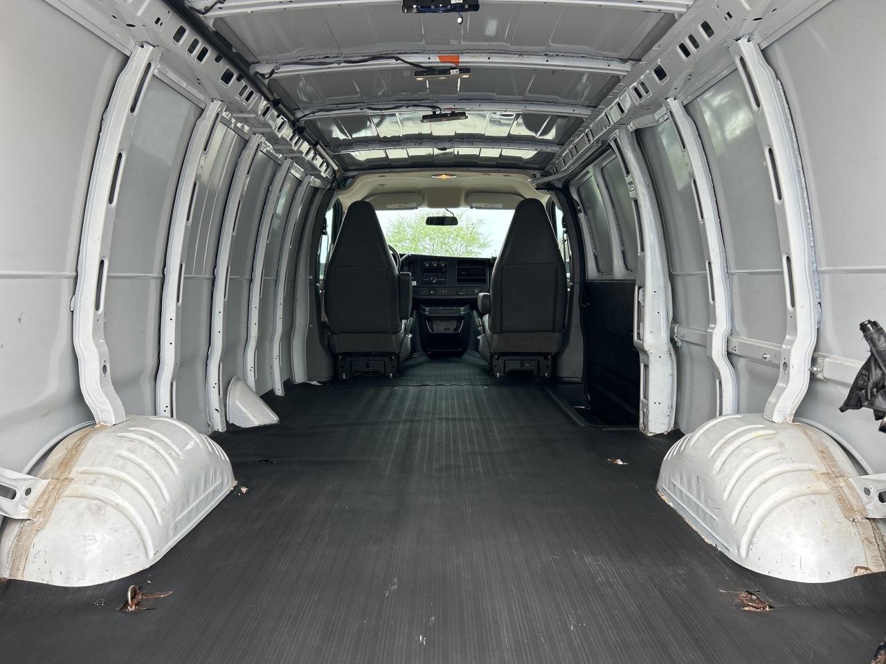 2023 Chevrolet Express RWD 2500 CARGO, 12' LONG, CLEAN CARFAX! Photo