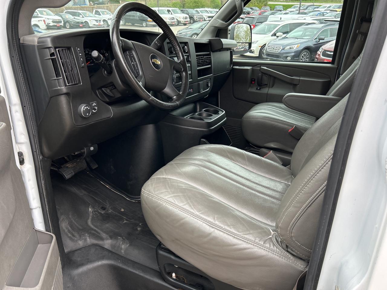 2023 Chevrolet Express RWD 2500 CARGO, 12' LONG, CLEAN CARFAX! Photo