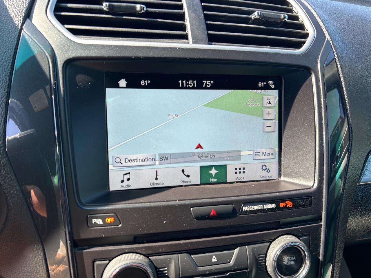 2017 Ford Explorer XLT, 6 PASSENGER, REMOTE START, BACK UP CAMERA! Photo