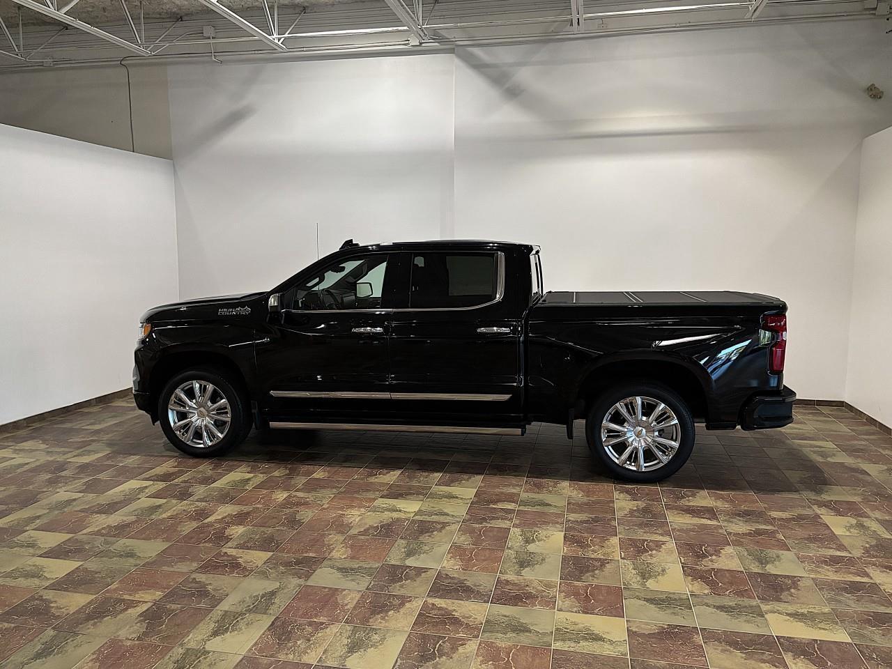 2023 Chevrolet Silverado 1500 High Country Photo