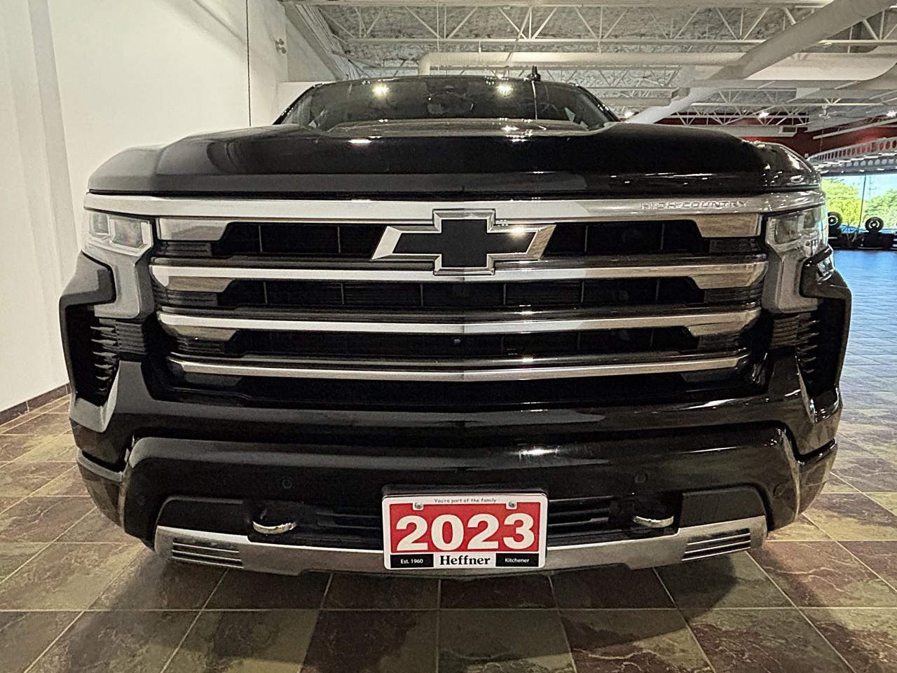 2023 Chevrolet Silverado 1500 High Country Photo