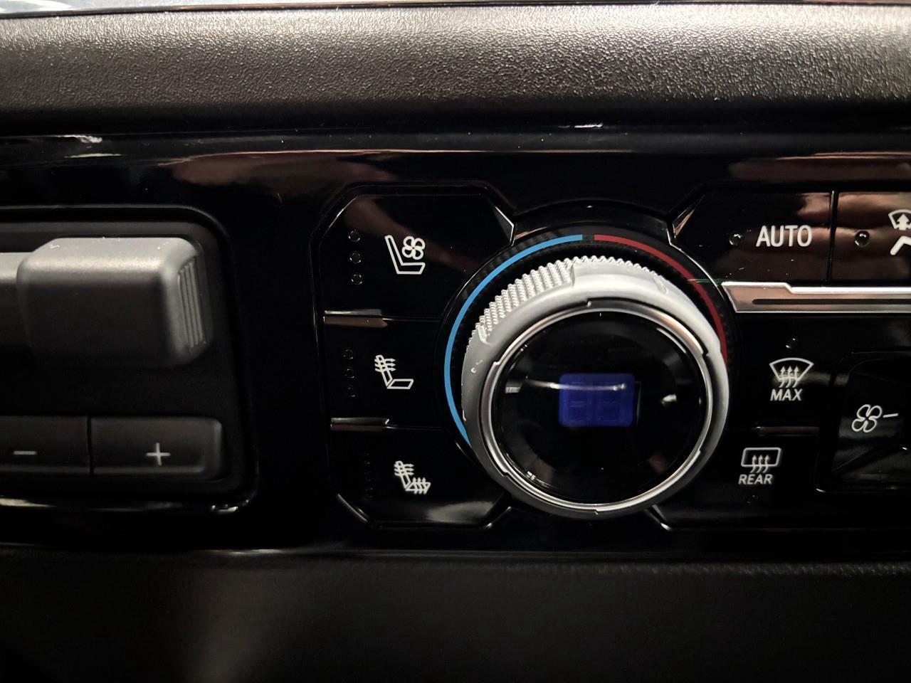 2023 Chevrolet Silverado 1500 High Country Photo