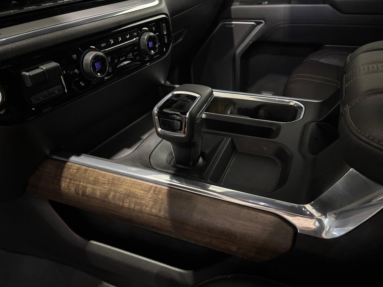 2023 Chevrolet Silverado 1500 High Country Photo