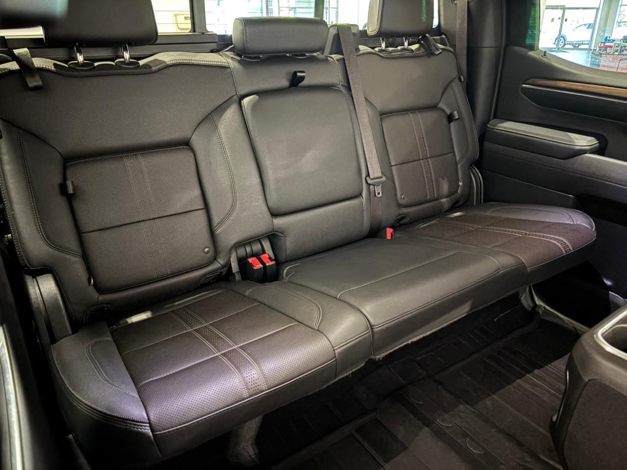 2023 Chevrolet Silverado 1500 High Country Photo