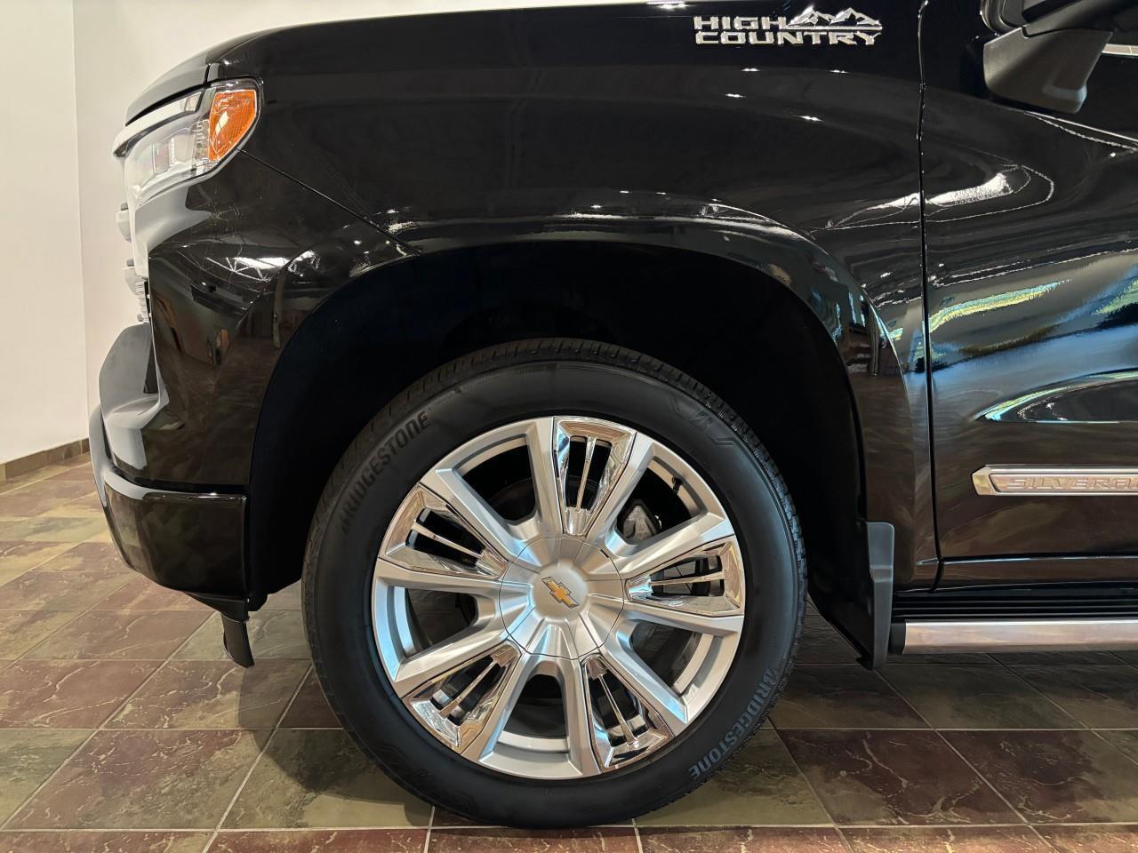2023 Chevrolet Silverado 1500 High Country Photo