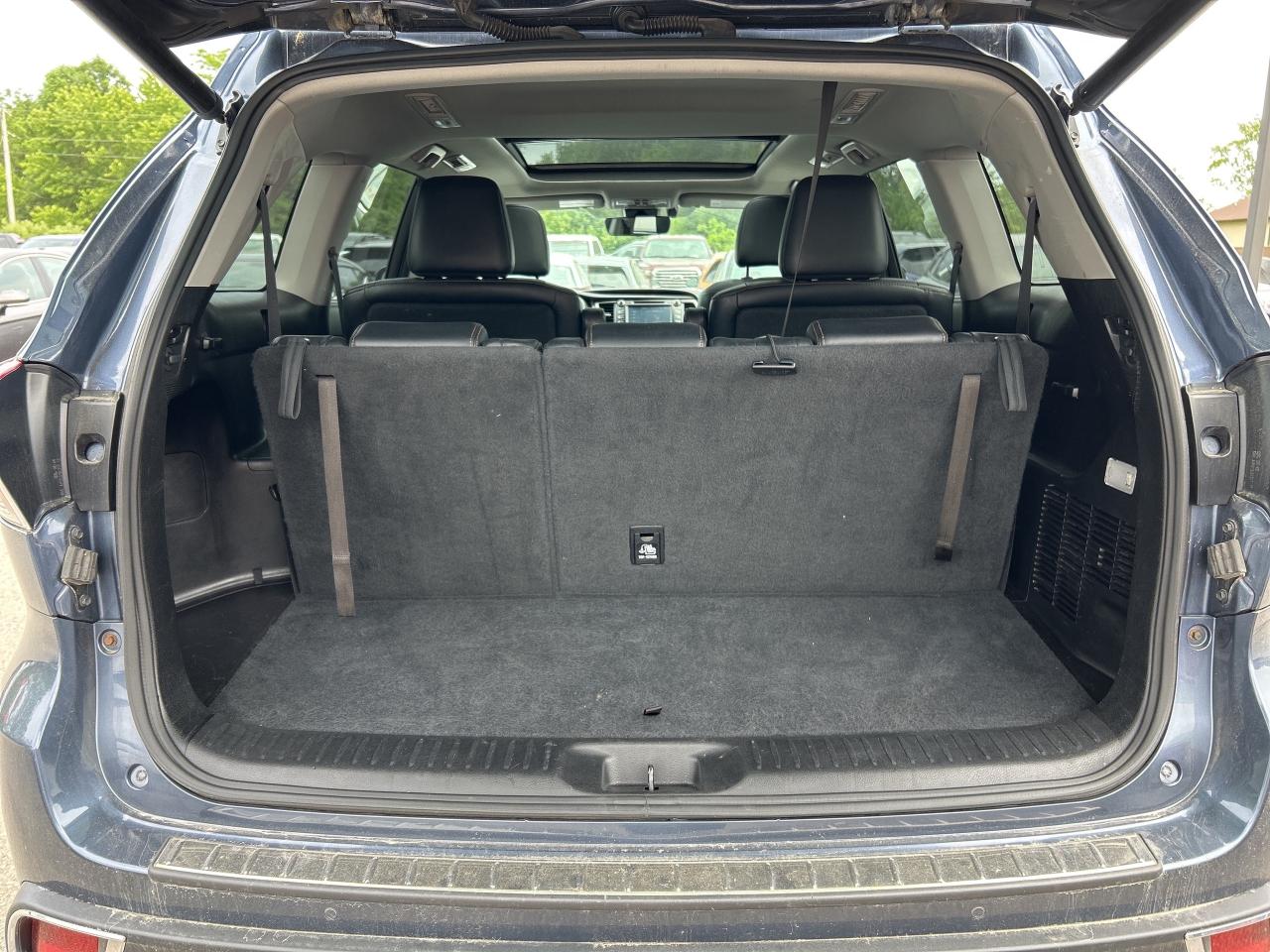 2017 Toyota Highlander LIMITED, CLEAN CARFAX, HEATED/ COOLED SEATS! Photo