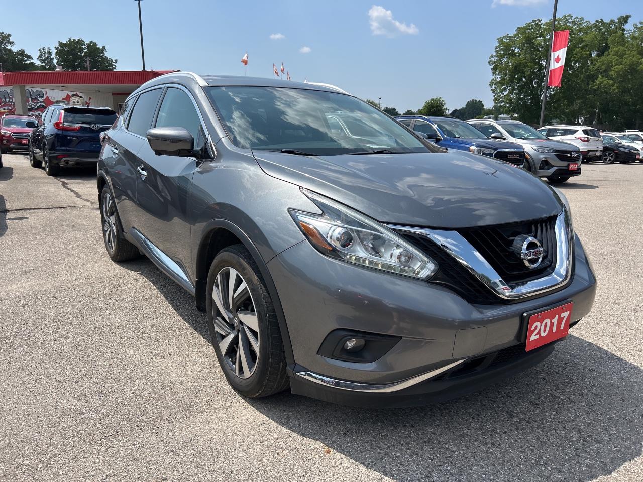 2017 Nissan Murano PLATINUM, CLEAN CARFAX, REMOTE START, SUNROOF! Photo3