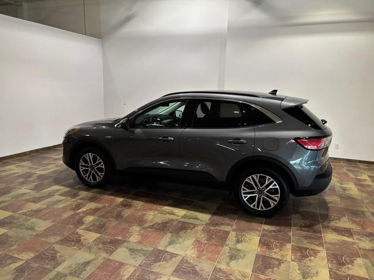 2021 Ford Escape SEL Photo