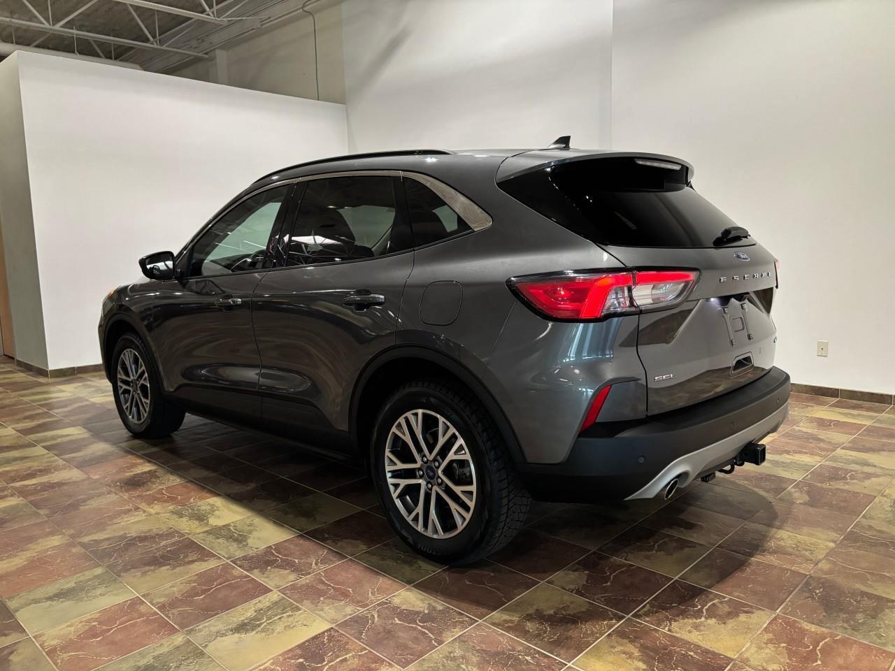 2021 Ford Escape SEL Photo