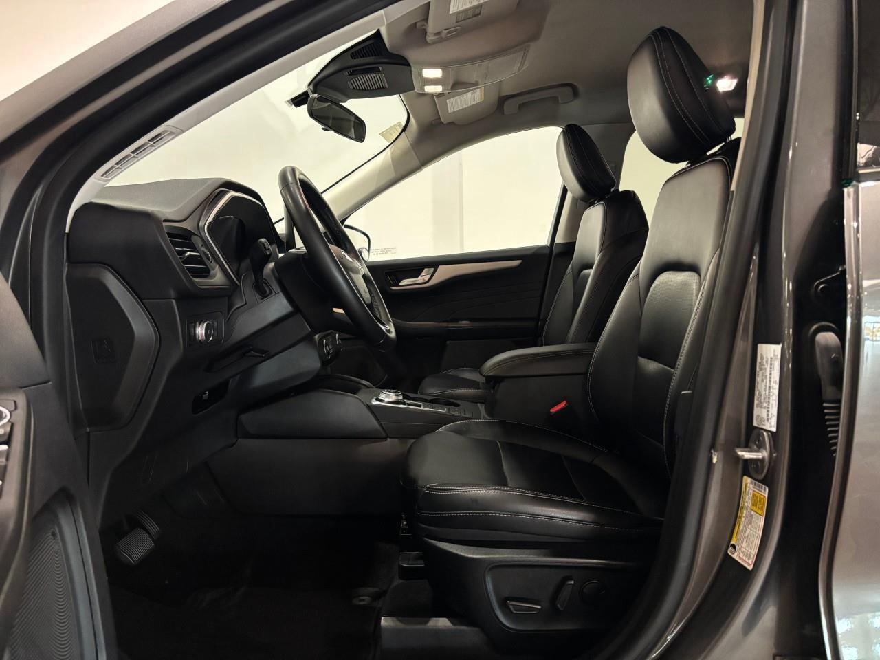 2021 Ford Escape SEL Photo