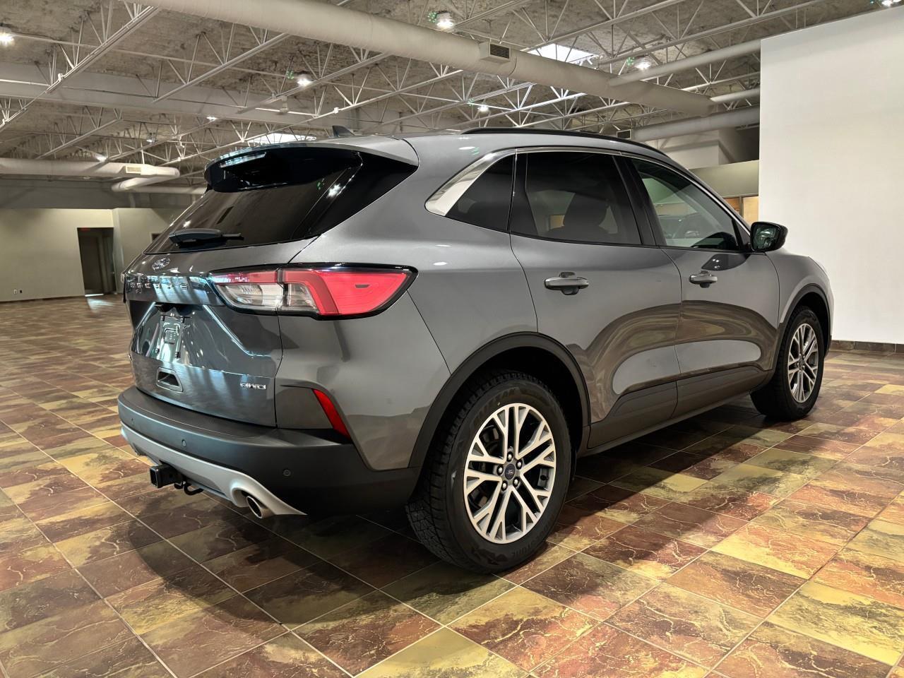 2021 Ford Escape SEL Photo