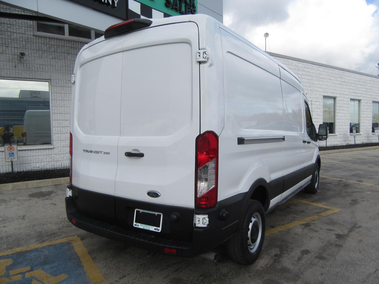 2024 Ford Transit T-250 148 WB EXTENDED MID ROOF CARGO VAN Photo3