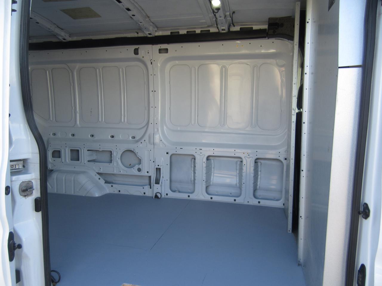 2022 Ford Transit T-250 148 WB EXTENDED MID ROOF CARGO VAN Photo3