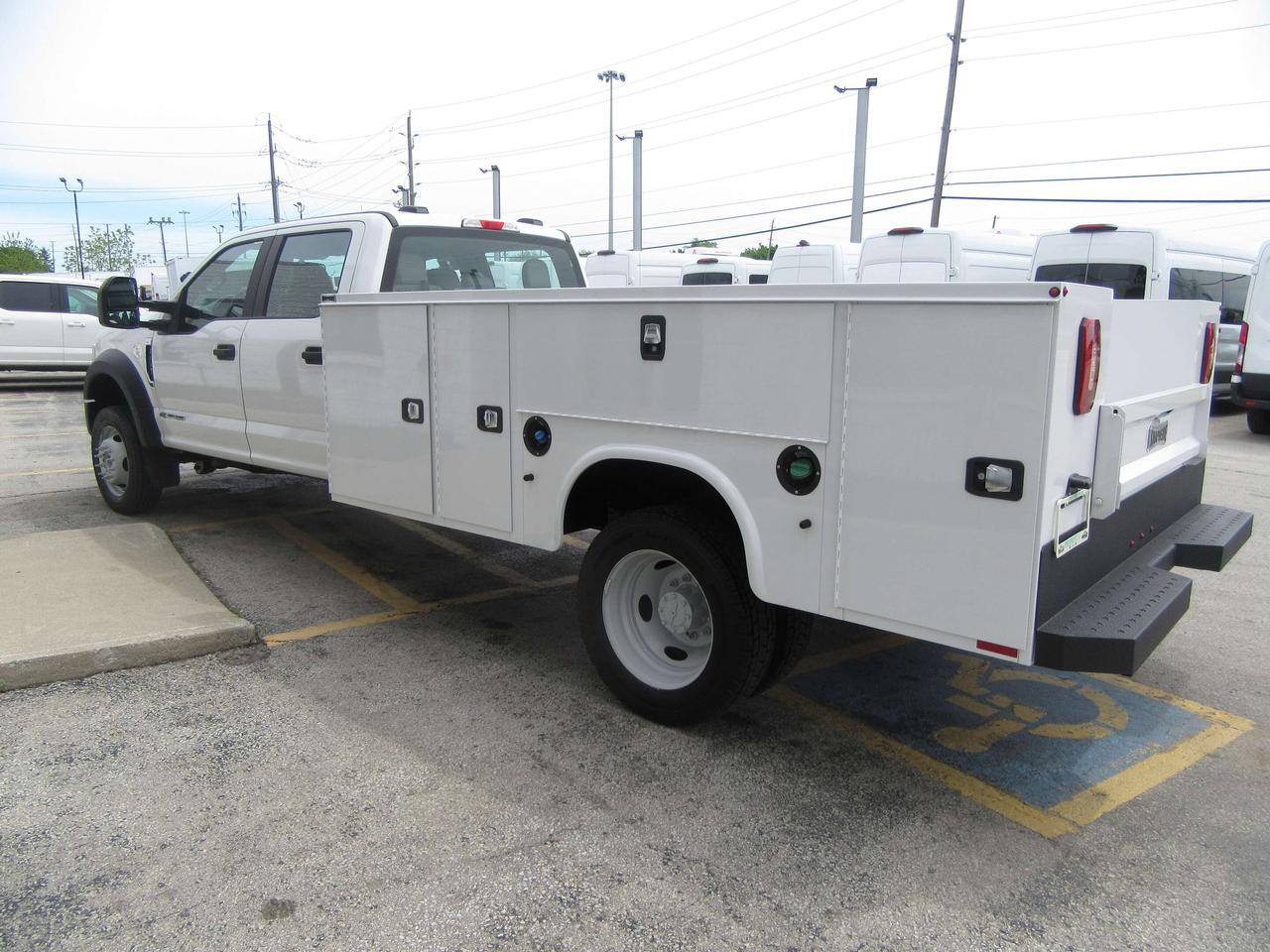 2020 Ford F-550 DIESEL 4X4 CREW WITH NEW KNAPHEIDE SERVICE BODY Photo