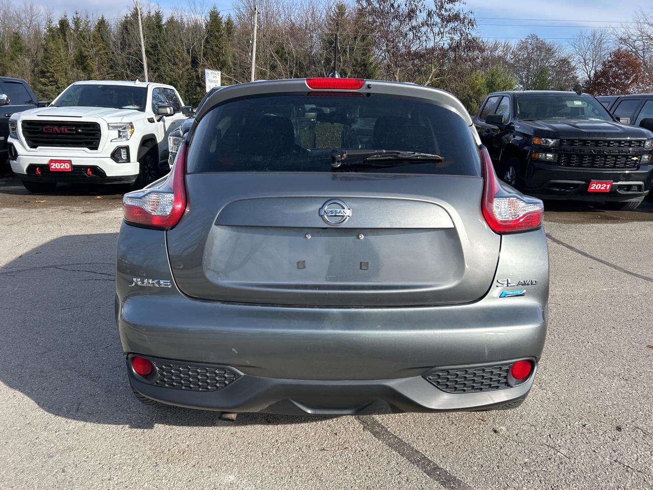 2015 Nissan Juke SL, AWD, HEATED LEATHER, SUNROOF, BACK UP CAMERA! Photo