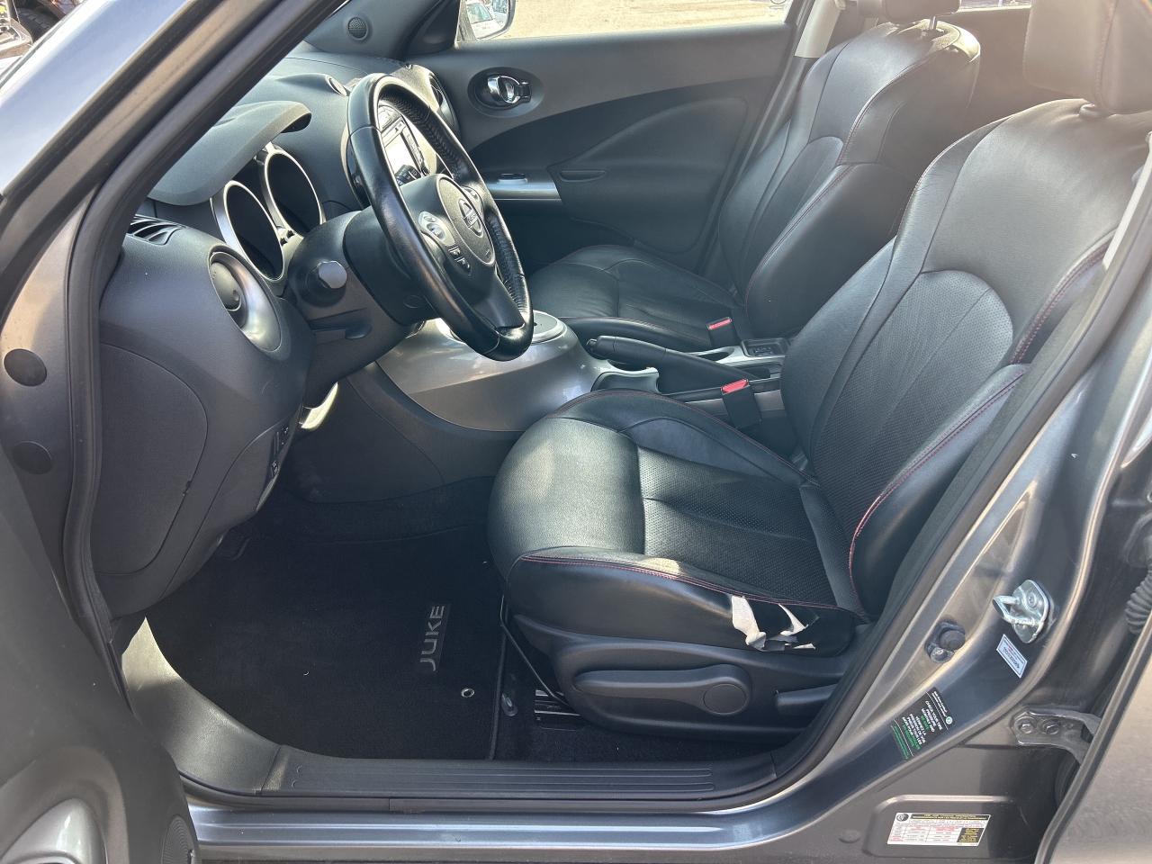 2015 Nissan Juke SL, AWD, HEATED LEATHER, SUNROOF, BACK UP CAMERA! Photo