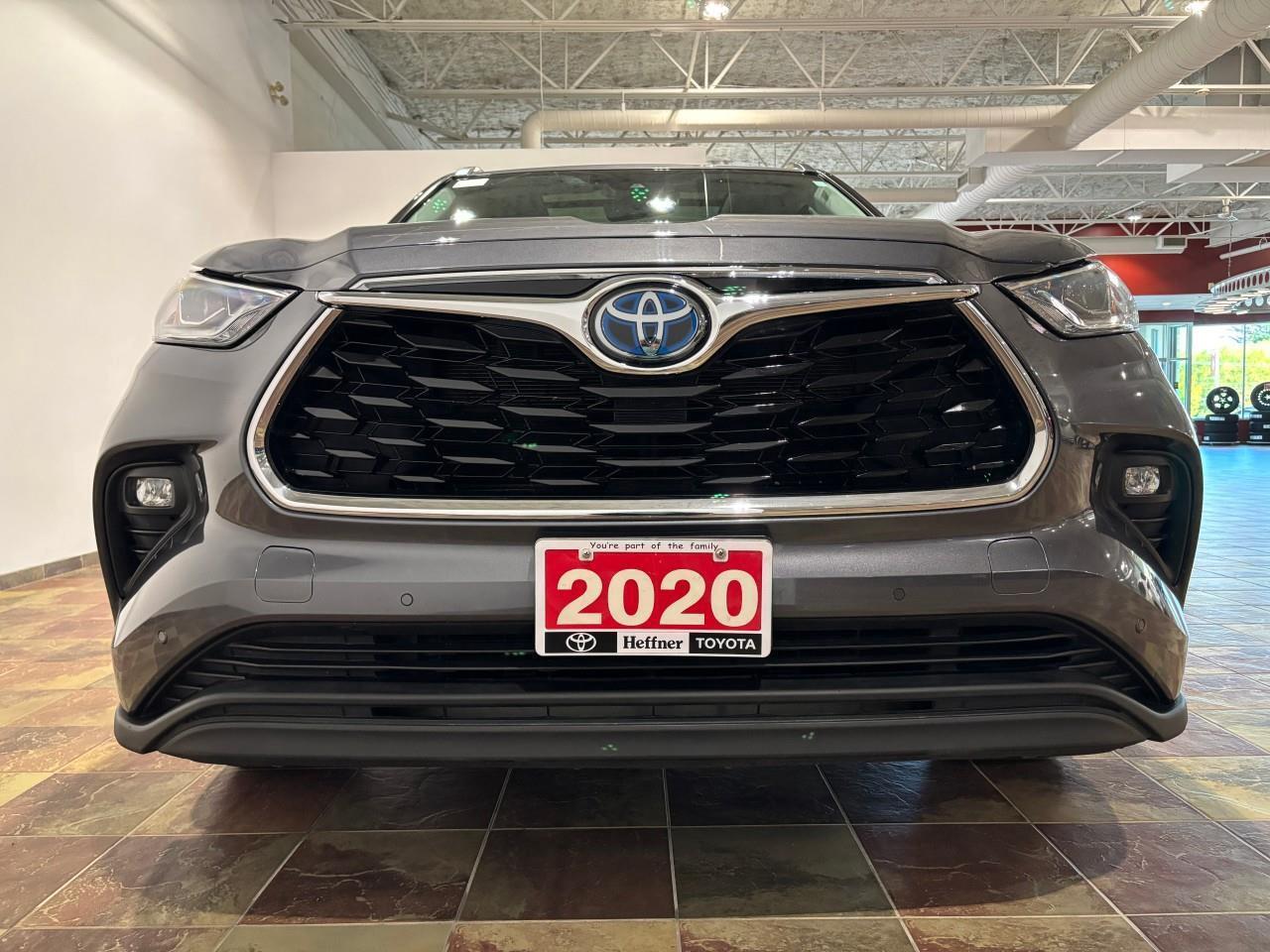 2020 Toyota Highlander Hybrid LIMITED Photo3
