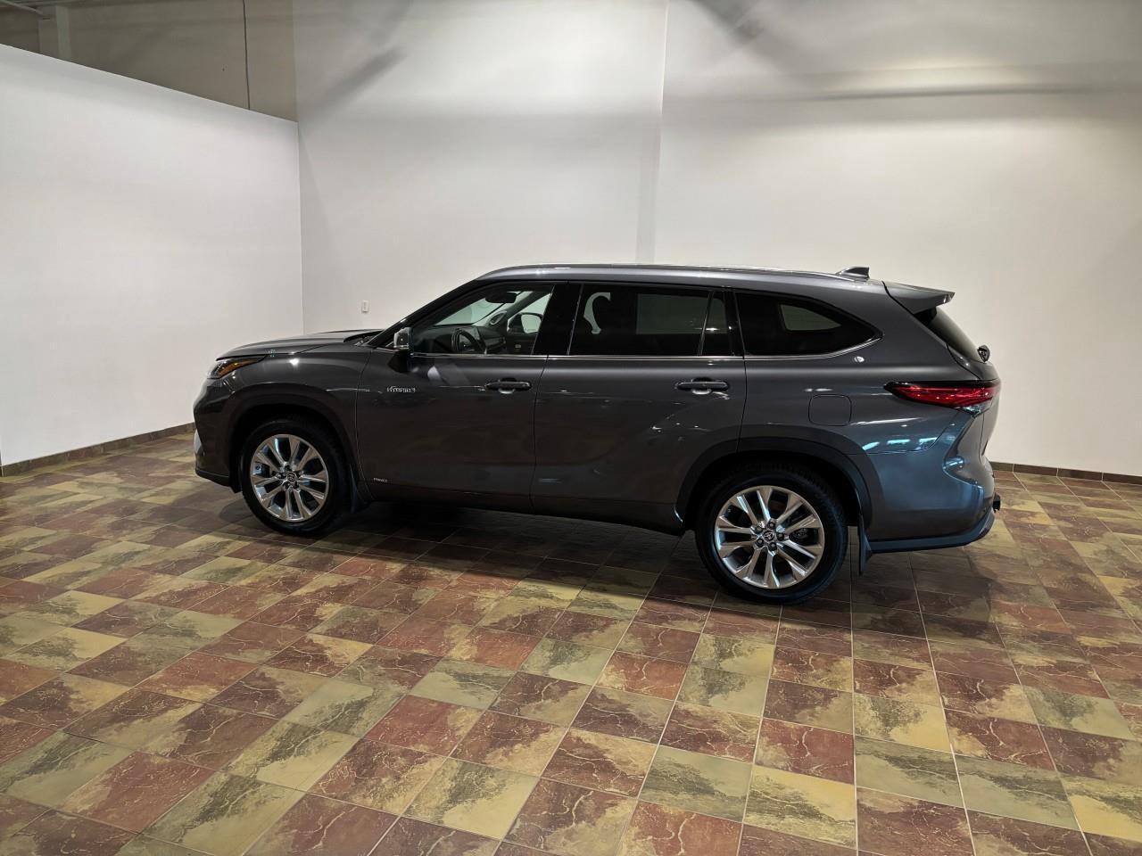 2020 Toyota Highlander Hybrid LIMITED Photo