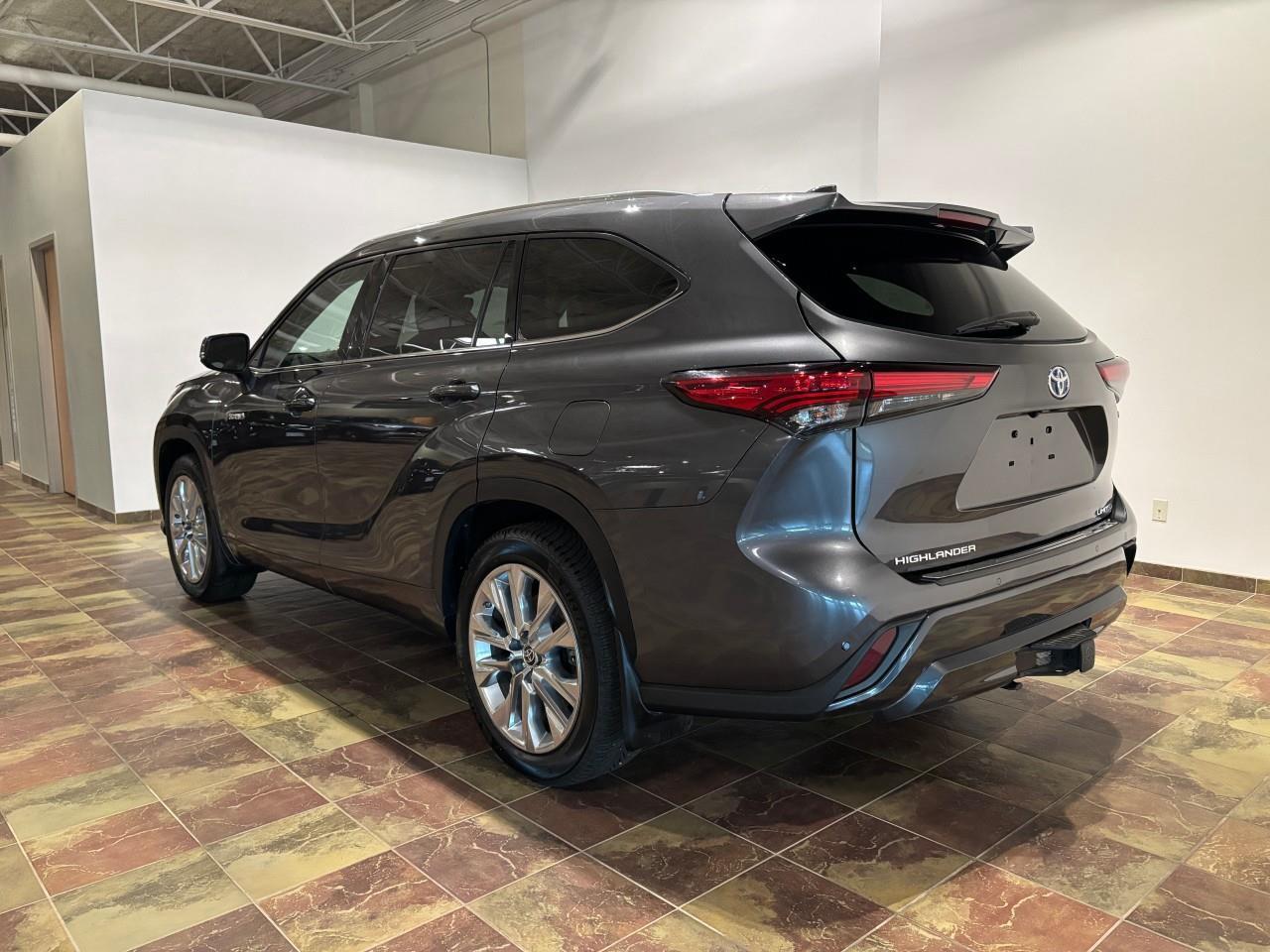 2020 Toyota Highlander Hybrid LIMITED Photo