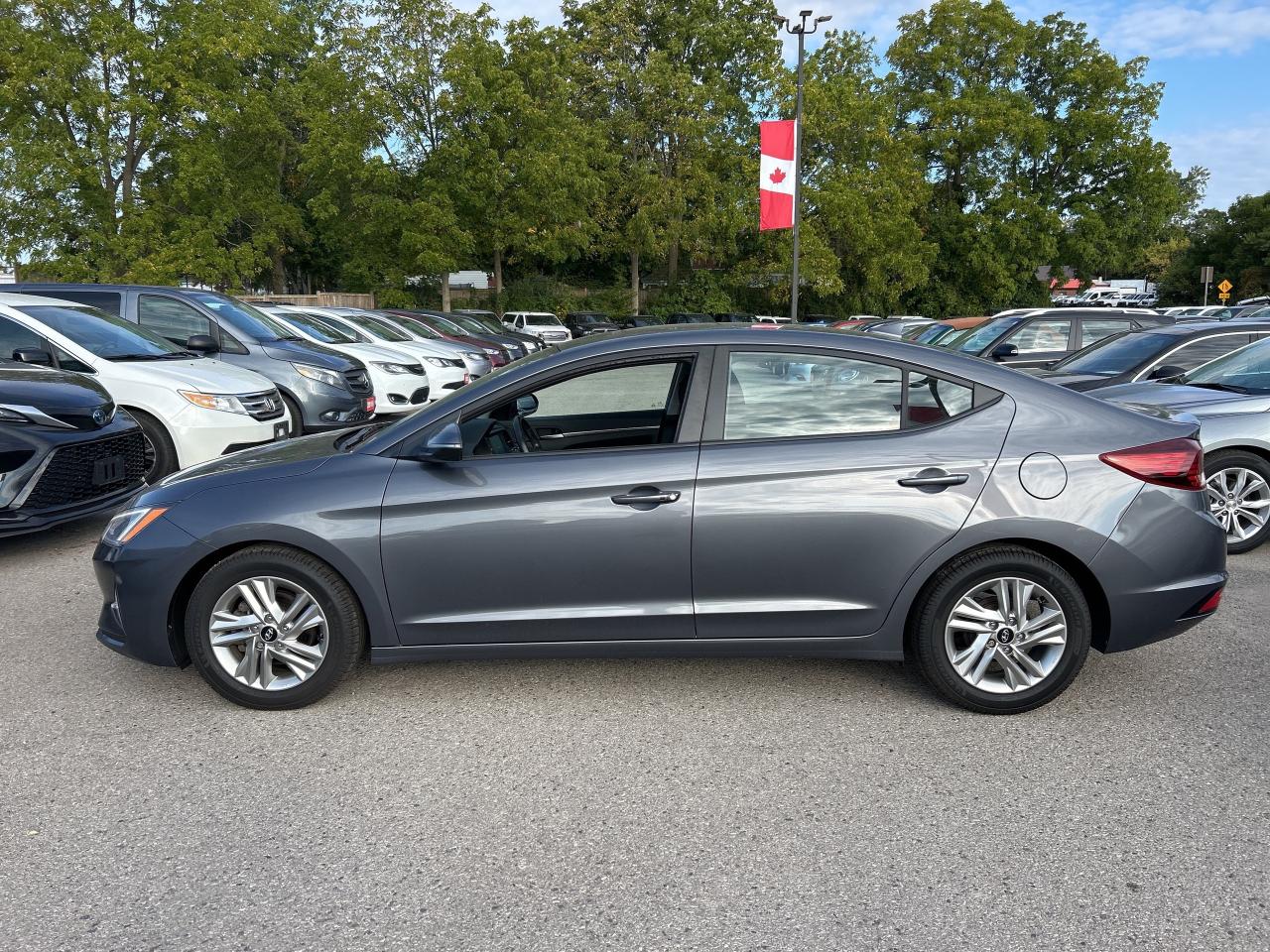 2019 Hyundai Elantra PREFERRED, CLEAN CARFAX, SUNROOF, HEATED SEATS! Photo