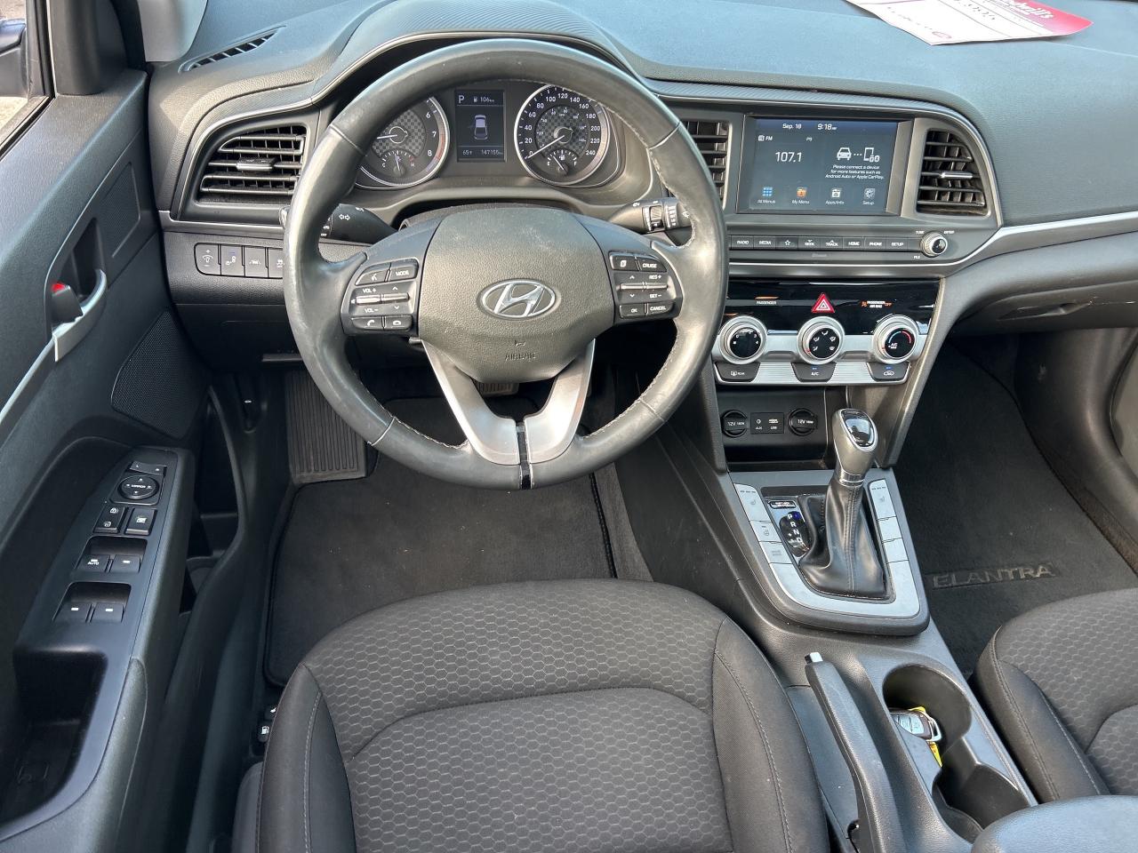 2019 Hyundai Elantra PREFERRED, CLEAN CARFAX, SUNROOF, HEATED SEATS! Photo