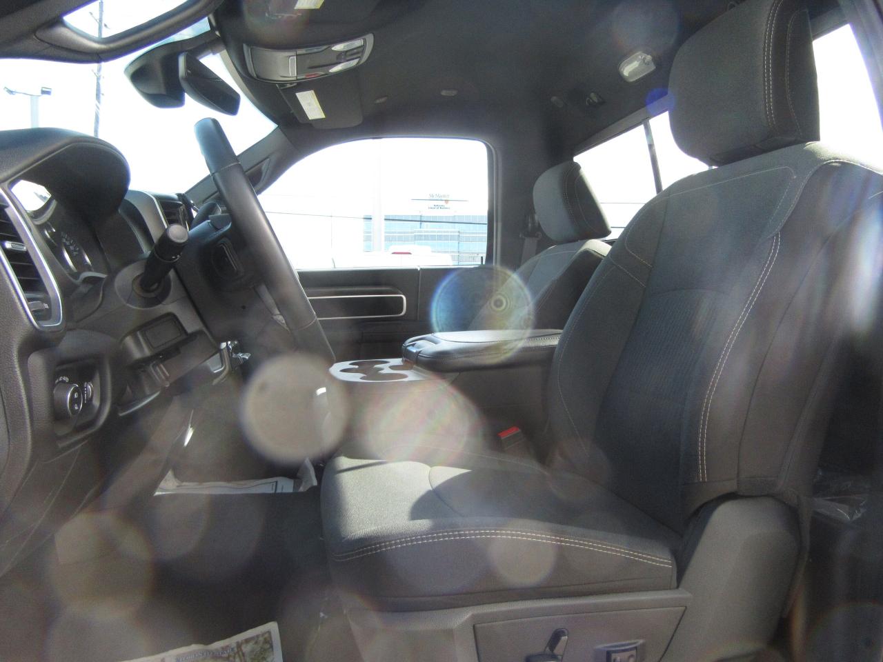 2024 RAM 3500 4X4 REGULAR CAB DIESEL BIG HORN Photo