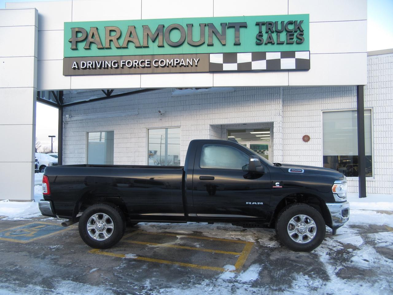 2024 RAM 3500 4X4 REGULAR CAB DIESEL BIG HORN Photo