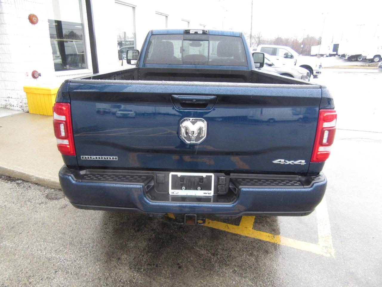 2024 RAM 3500 4X4 REGULAR CAB DIESEL BIG HORN Photo3