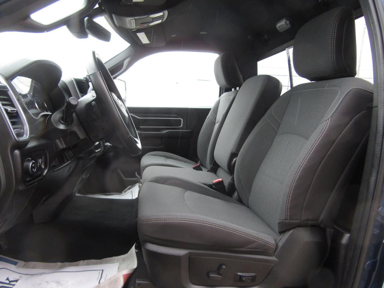 2024 RAM 3500 4X4 REGULAR CAB DIESEL BIG HORN Photo